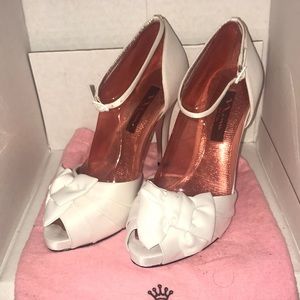 🟠Satin white heels